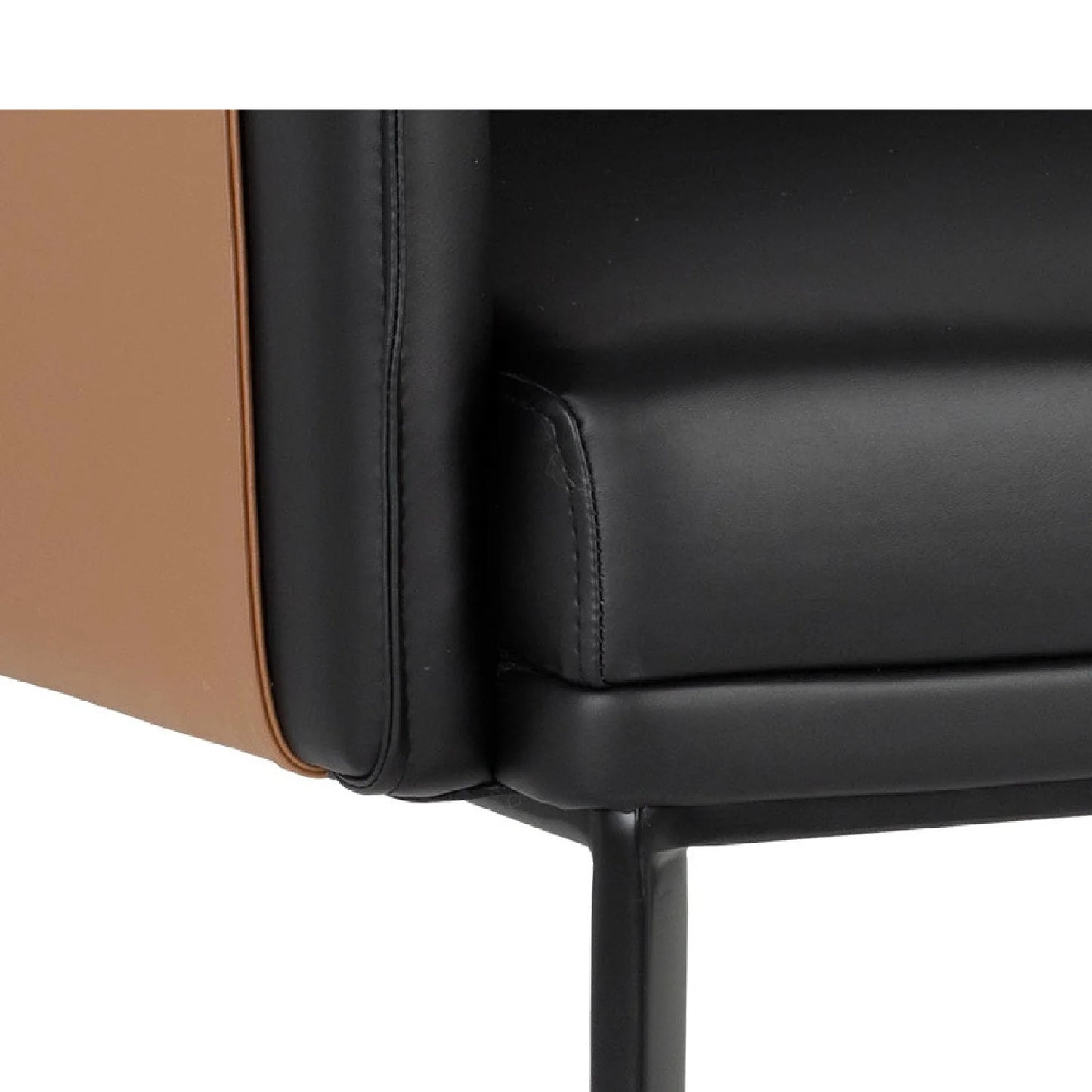 Luxury Two-Tone Leather Lounge Chair Modern Italian Style for Villa