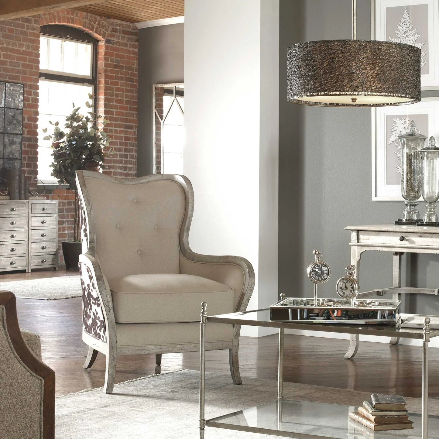 Luxury Two-Toned Velvet Lounge Chair Modern Italian Style for Villa