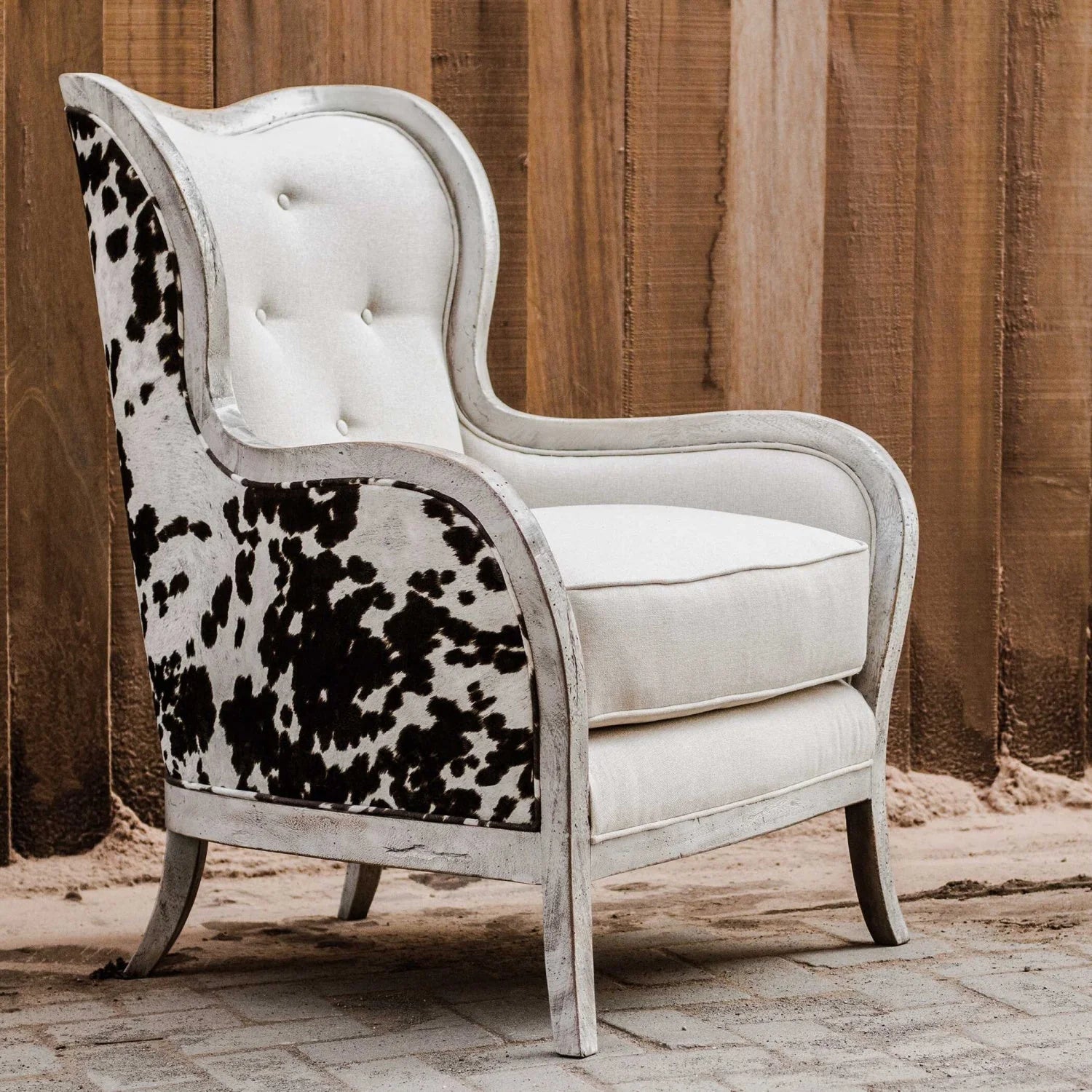 Luxury Two-Toned Velvet Lounge Chair Modern Italian Style for Villa