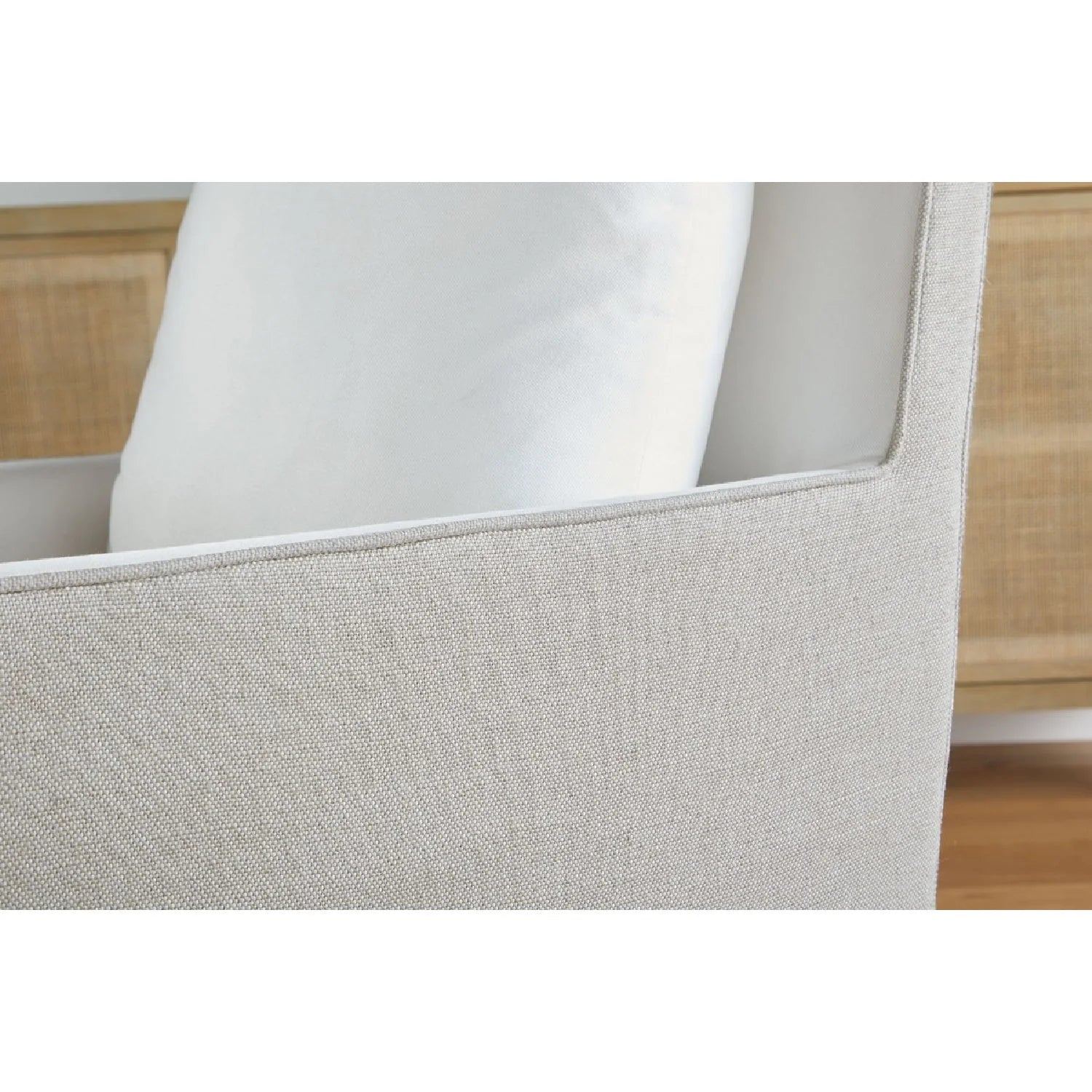 Luxury Two-Toned Wheeled Lounge Chair Modern Italian Style for Villa