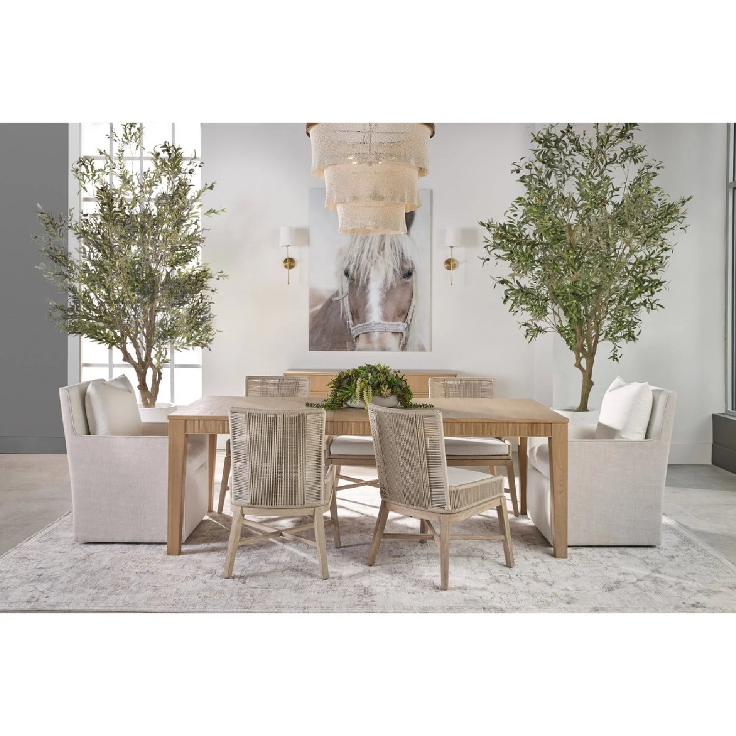 Luxury Two-Toned Wheeled Lounge Chair Modern Italian Style for Villa