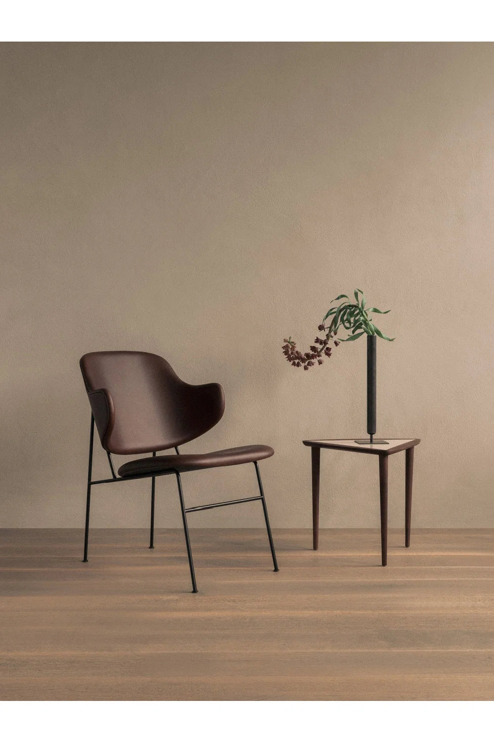 Luxury Upholstered Lounge Chair Modern Italian Style for Villa