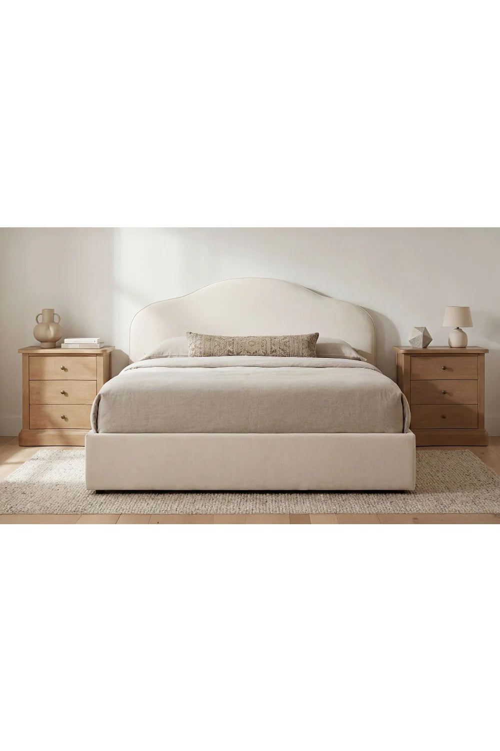 Luxury Upholstered Modern Arched Bed European Style for Villa
