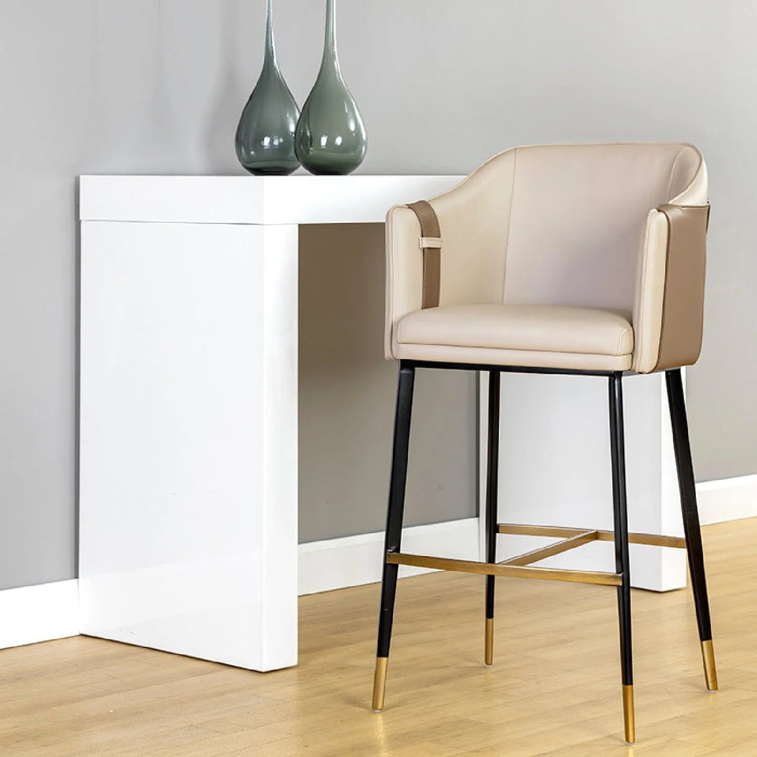 Luxury Upholstered Modern Barstool European Style for Villa