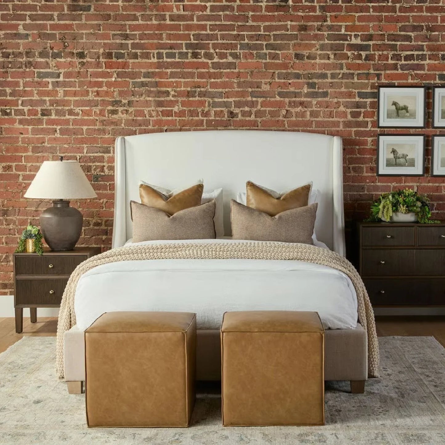 Luxury Upholstered Modern Beige Bed European Style for Villa