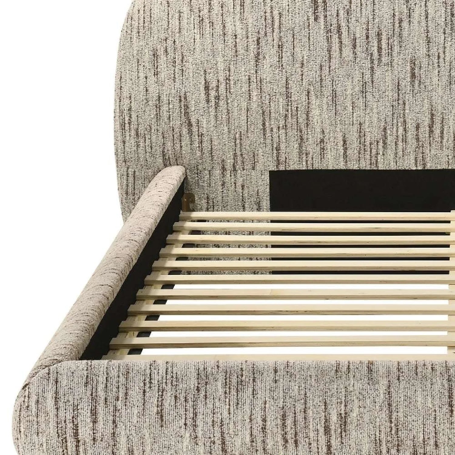 Luxury Upholstered Modern Brown Queen Bed European Style for Villa