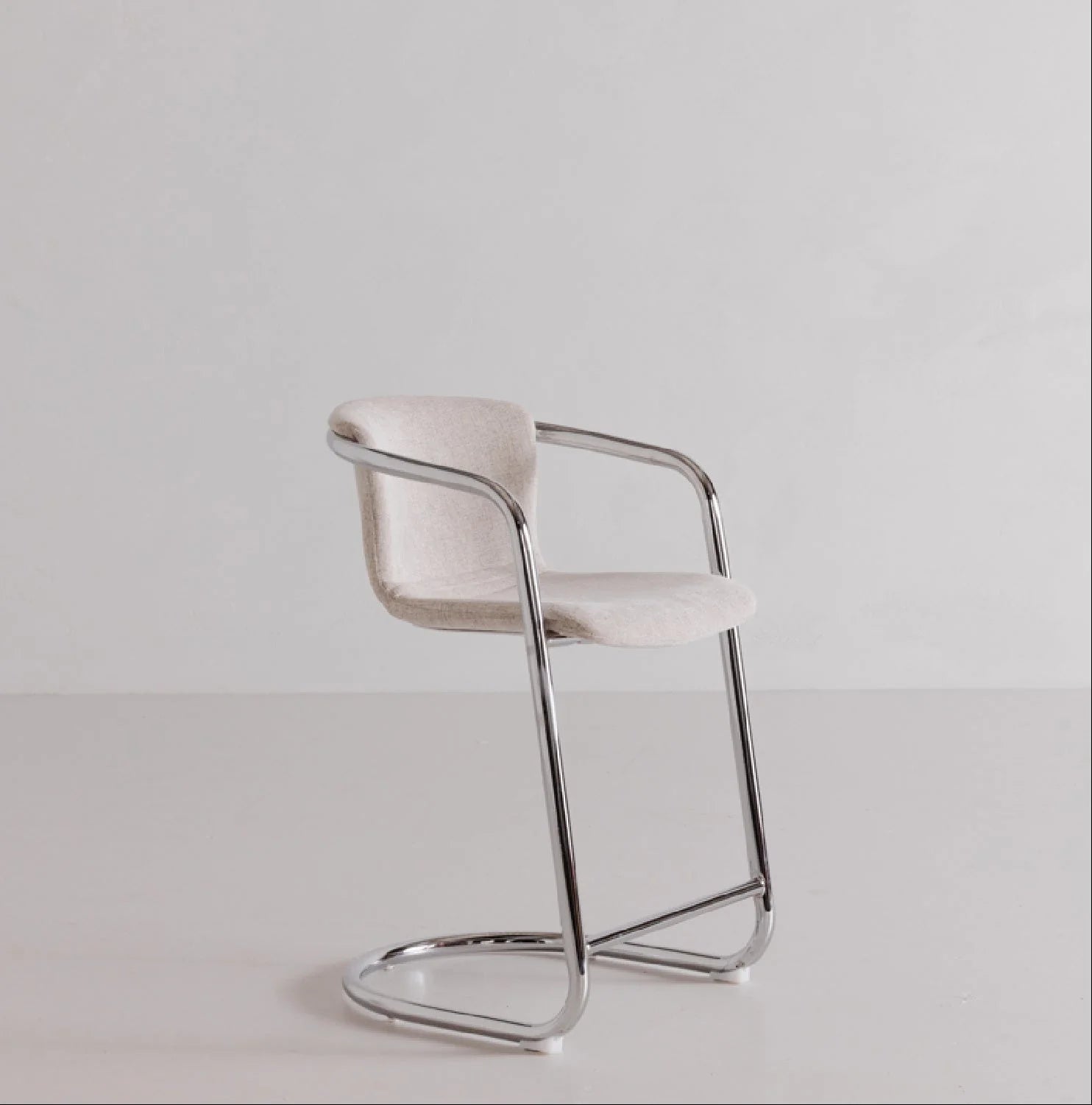 Luxury Upholstered Modern Cantilevered Counter Stool Set European Style for Villa