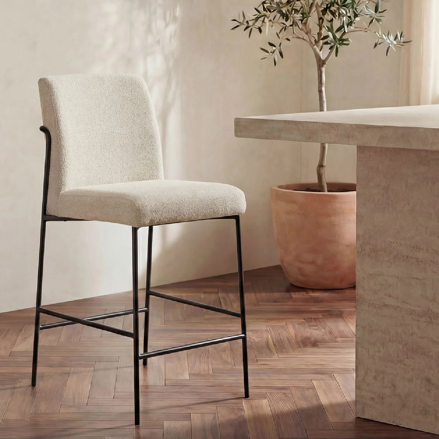 Luxury Upholstered Modern Counter Stool European Style for Villa