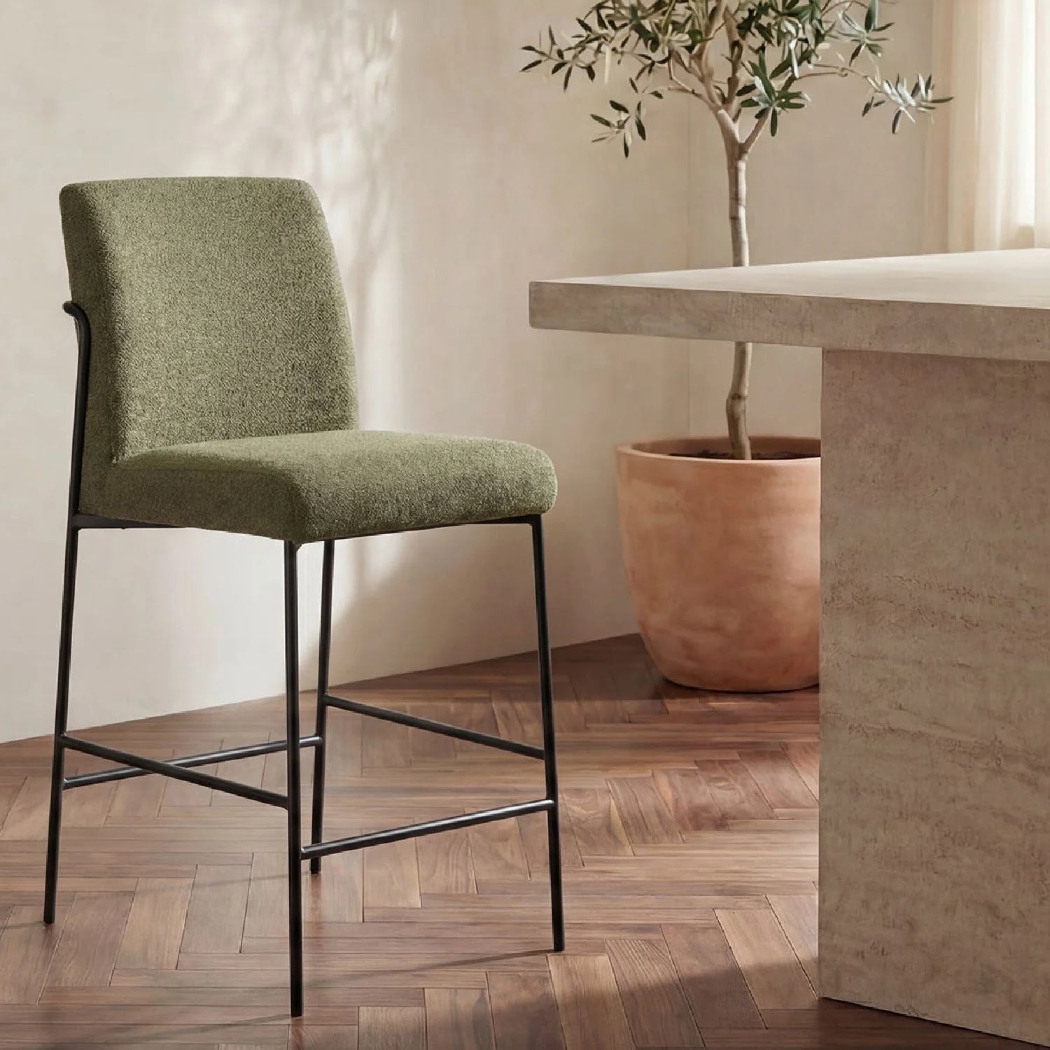 Luxury Upholstered Modern Counter Stool European Style for Villa