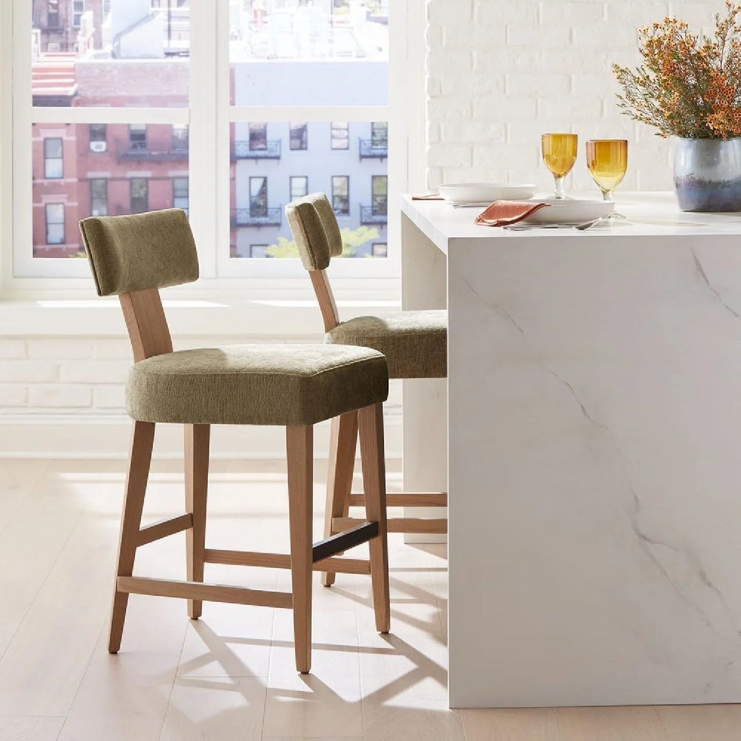 Luxury Upholstered Modern Counter Stool European Style for Villa