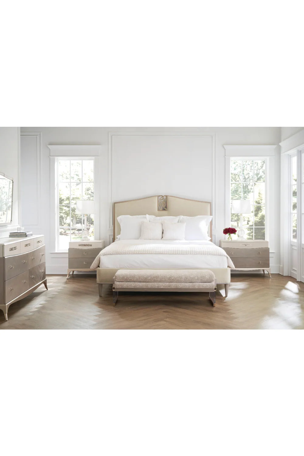 Luxury Upholstered Modern Cream Bed European Style for Villa