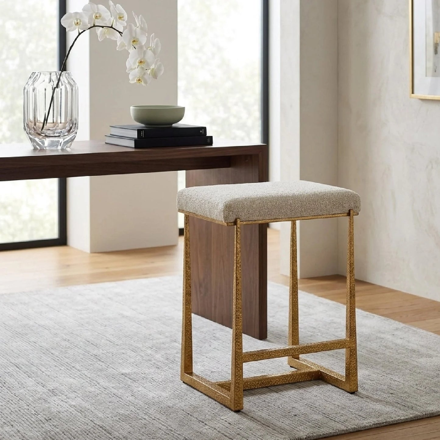 Luxury Upholstered Modern Fabric Counter Stool European Style for Villa