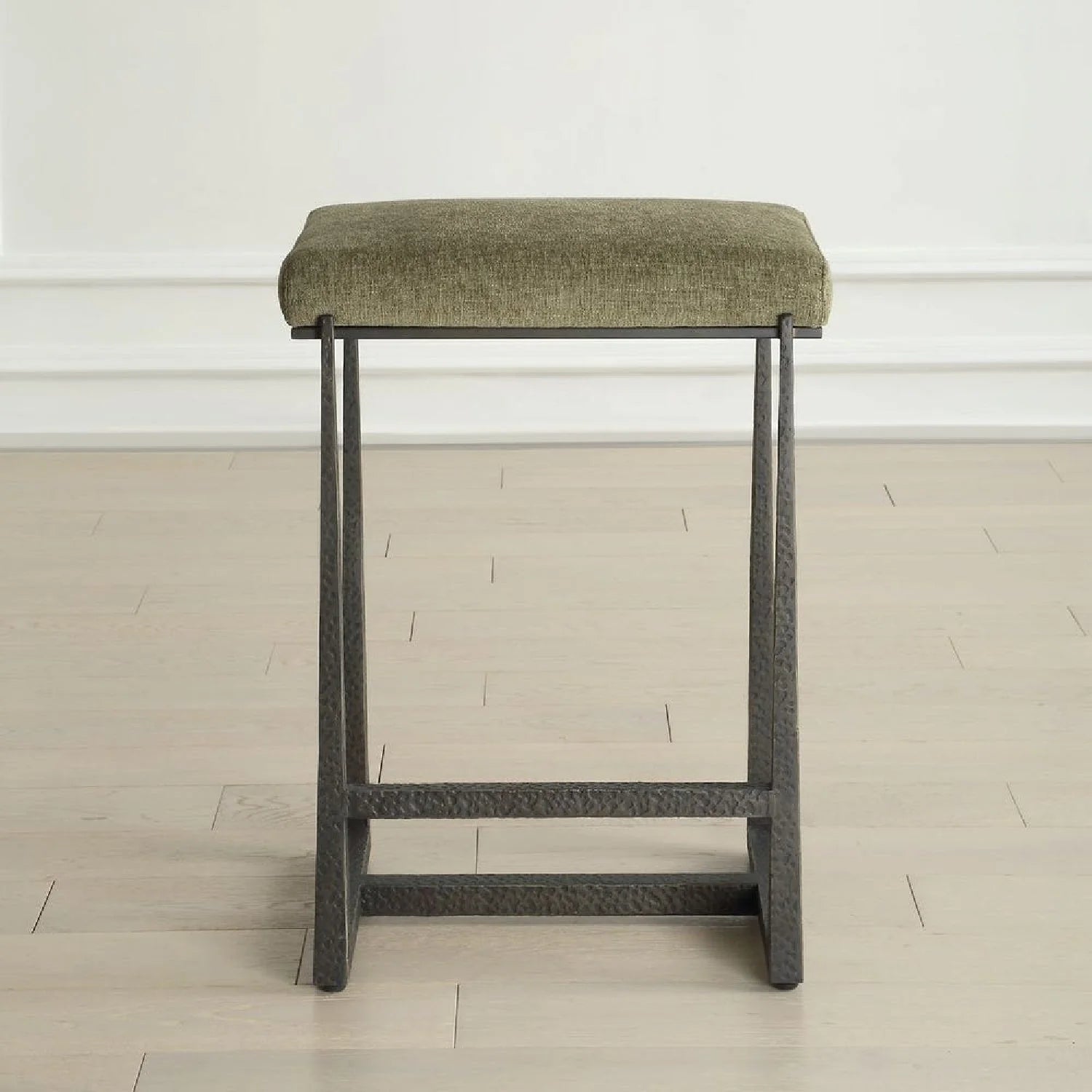 Luxury Upholstered Modern Fabric Counter Stool European Style for Villa