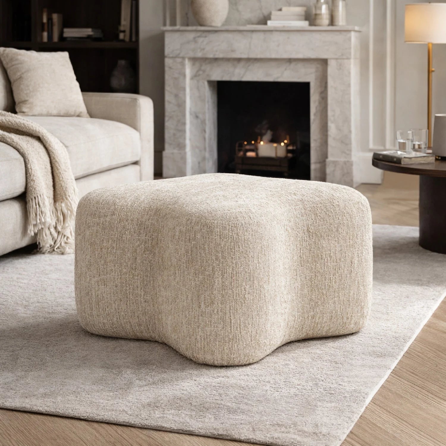 Luxury Upholstered Modern Fabric Curved Ottoman European Style for Villa