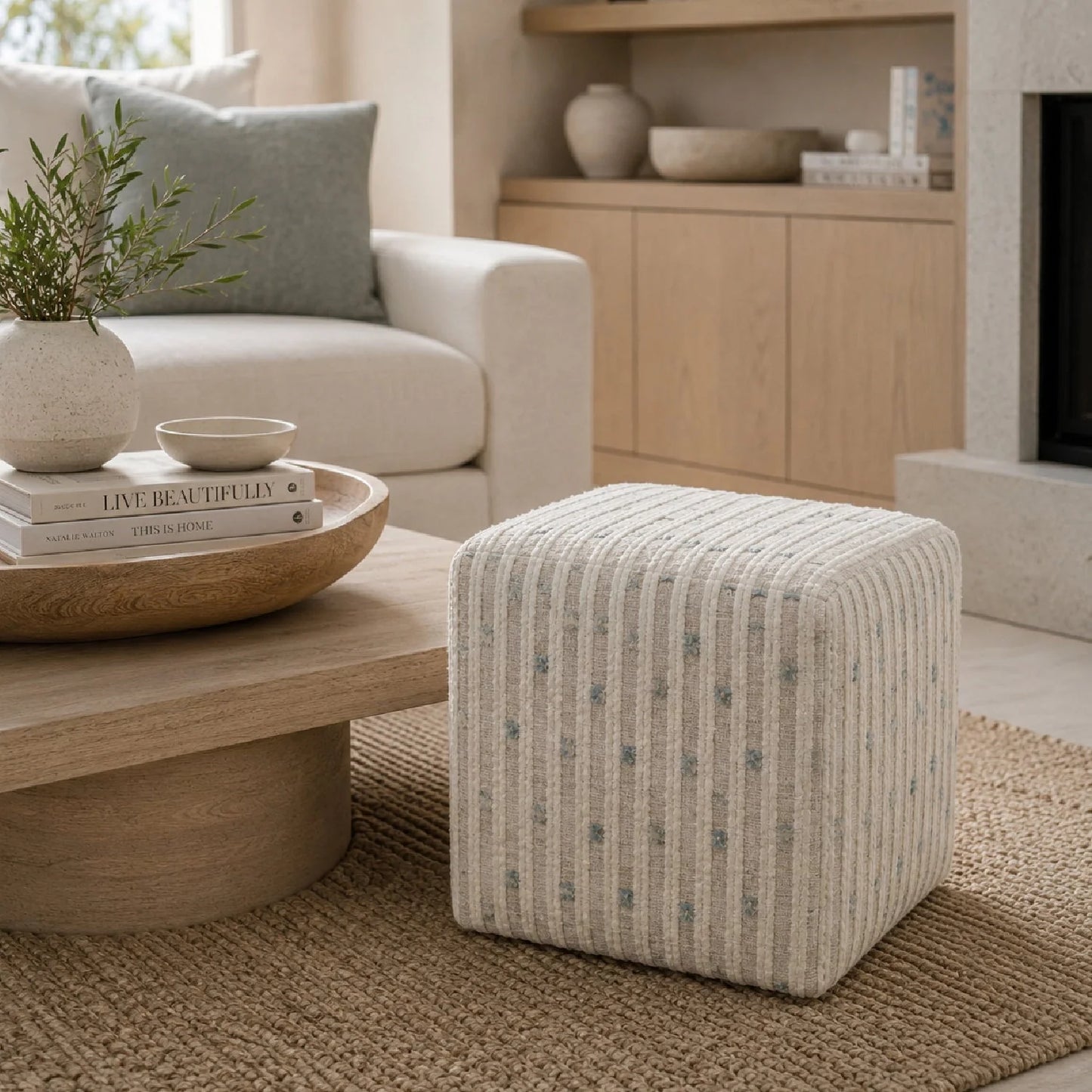 Luxury Upholstered Modern Fabric Ottoman European Style for Villa