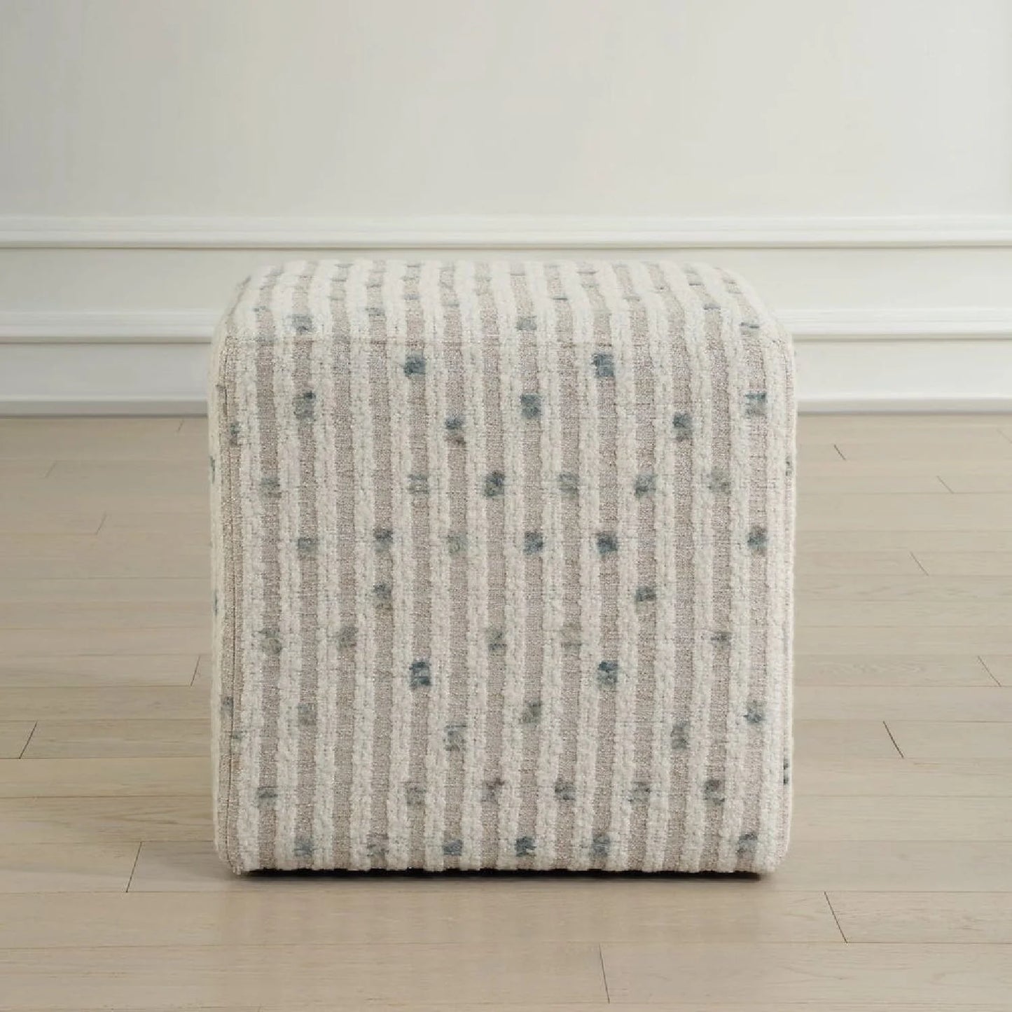 Luxury Upholstered Modern Fabric Ottoman European Style for Villa