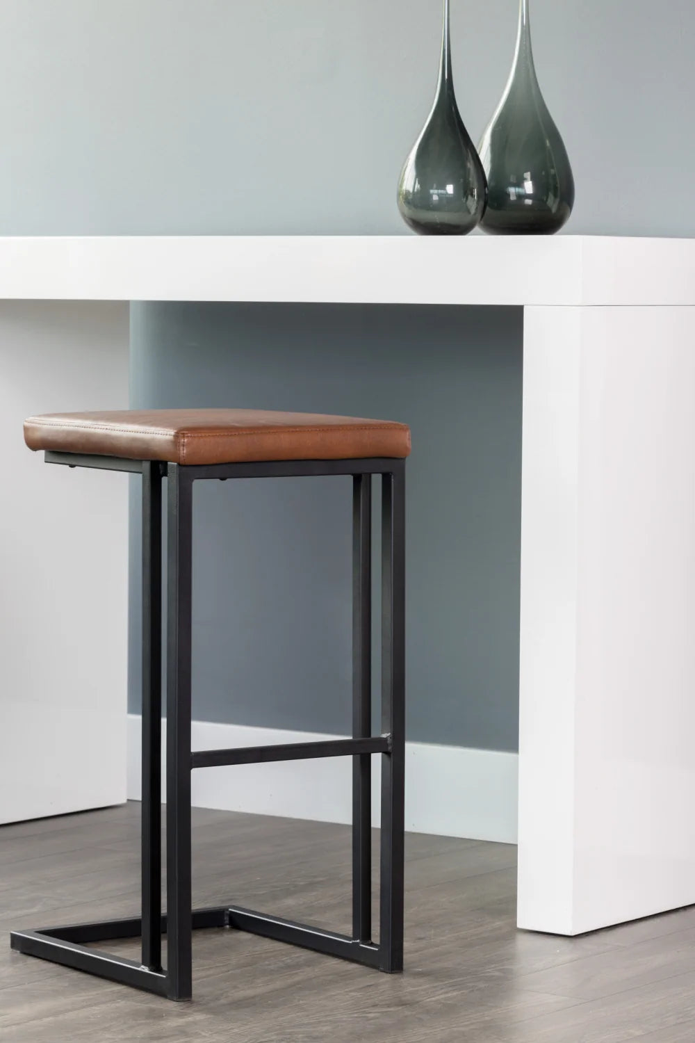 Luxury Upholstered Modern Faux Leather Bar Stool European Style for Villa