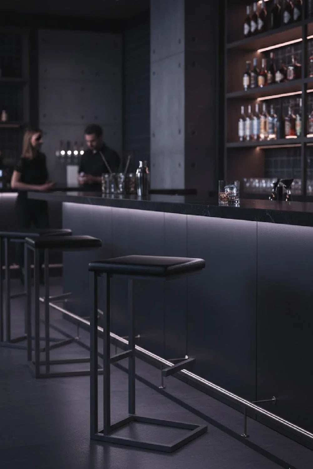 Luxury Upholstered Modern Faux Leather Bar Stool European Style for Villa