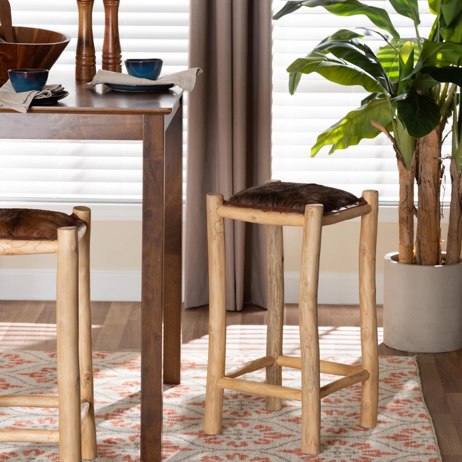 Luxury Upholstered Modern Goat Leather Counter Stool European Style for Villa