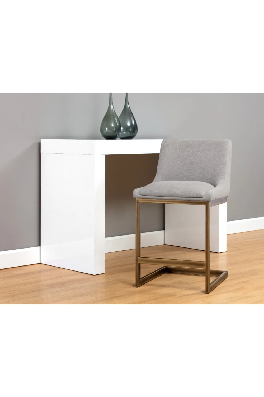 Luxury Upholstered Modern Grey Counter Stool European Style for Villa