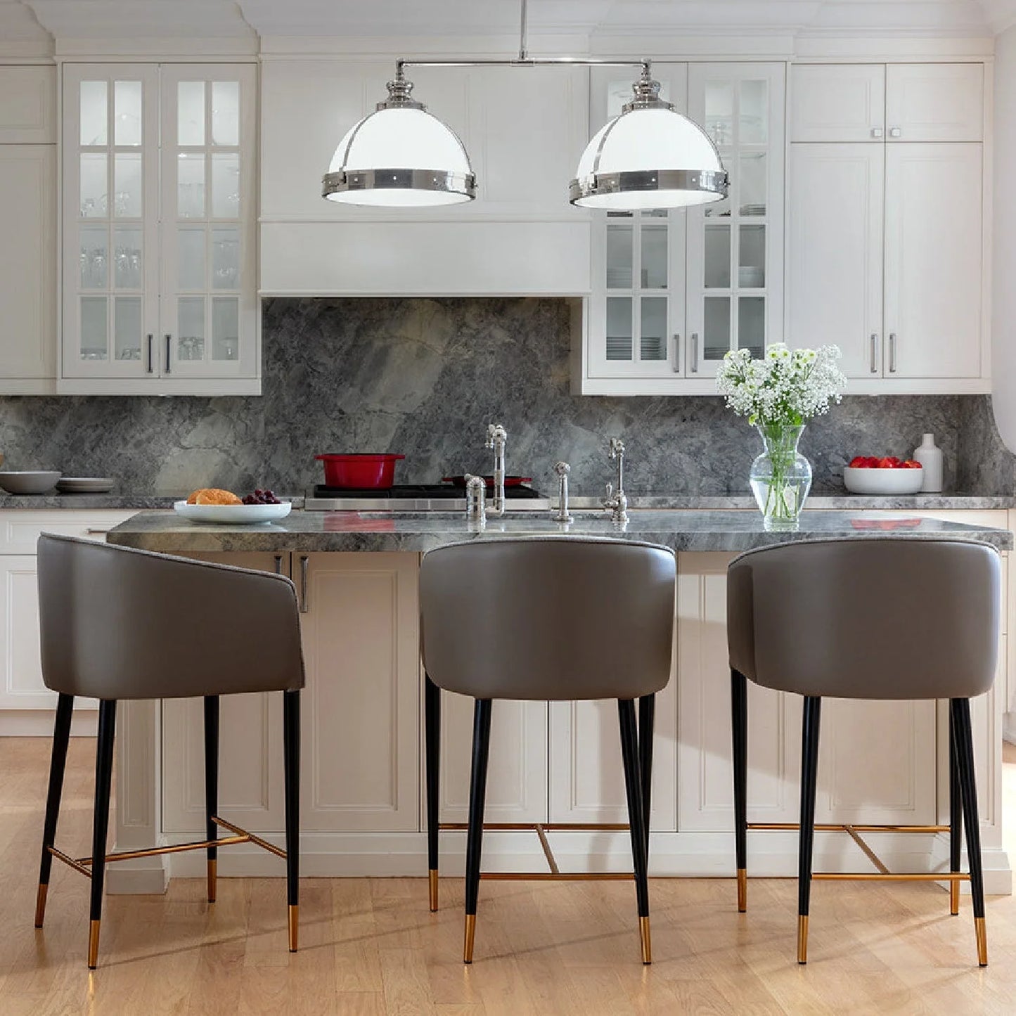 Luxury Upholstered Modern Leather Counter Stool European Style for Villa