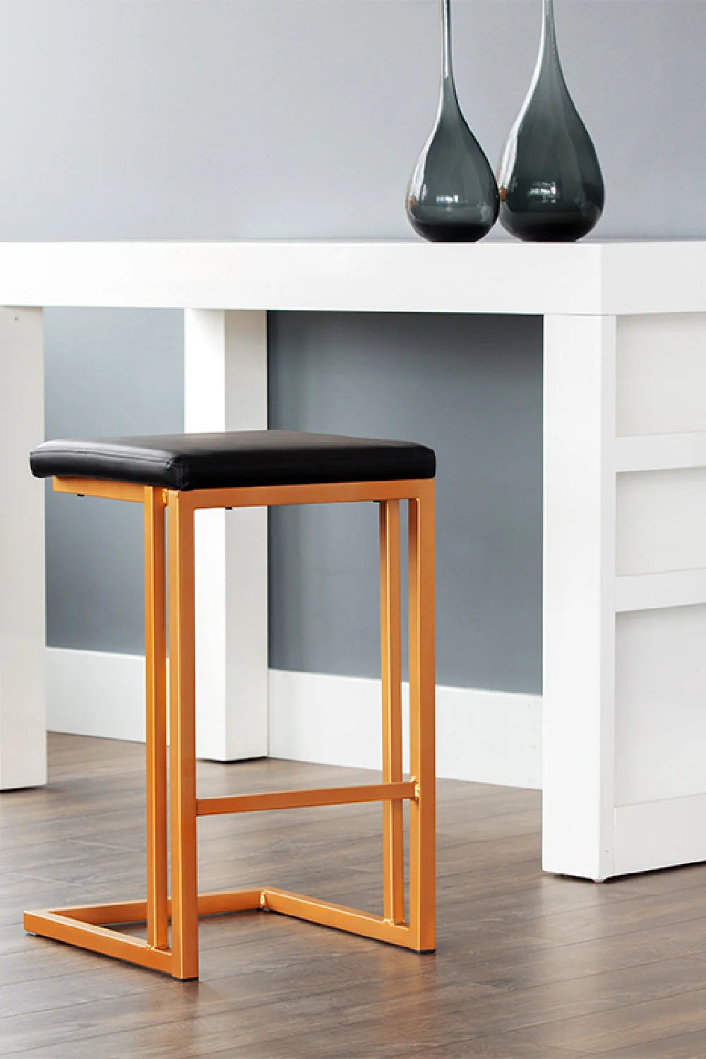 Luxury Upholstered Modern Leather Counter Stool Set European Style for Villa