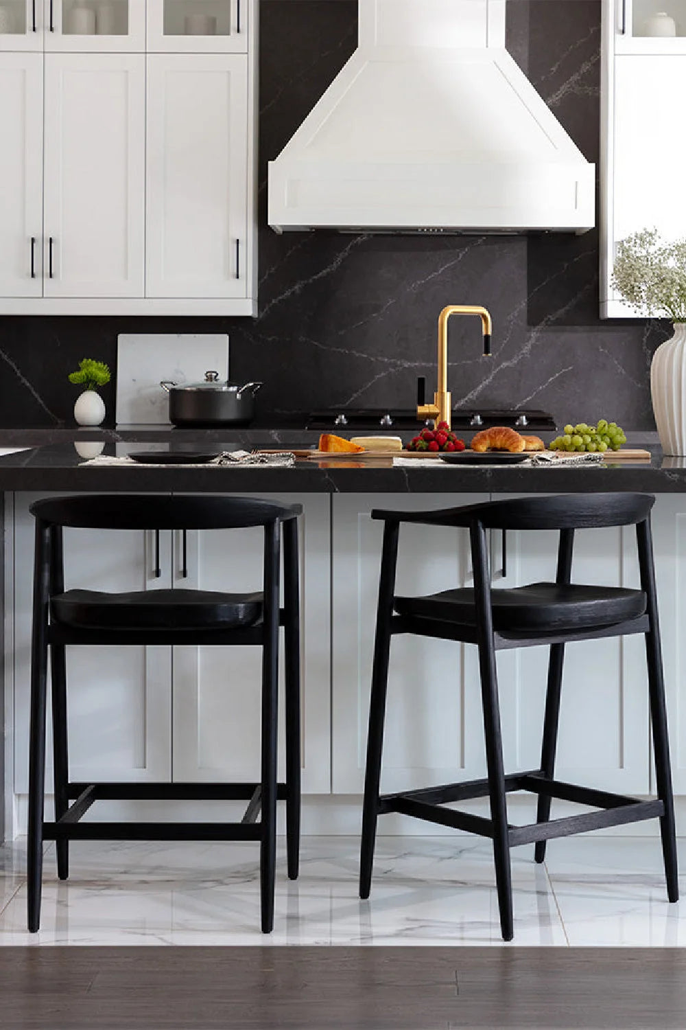 Luxury Upholstered Modern Oak Counter Stool European Style for Villa