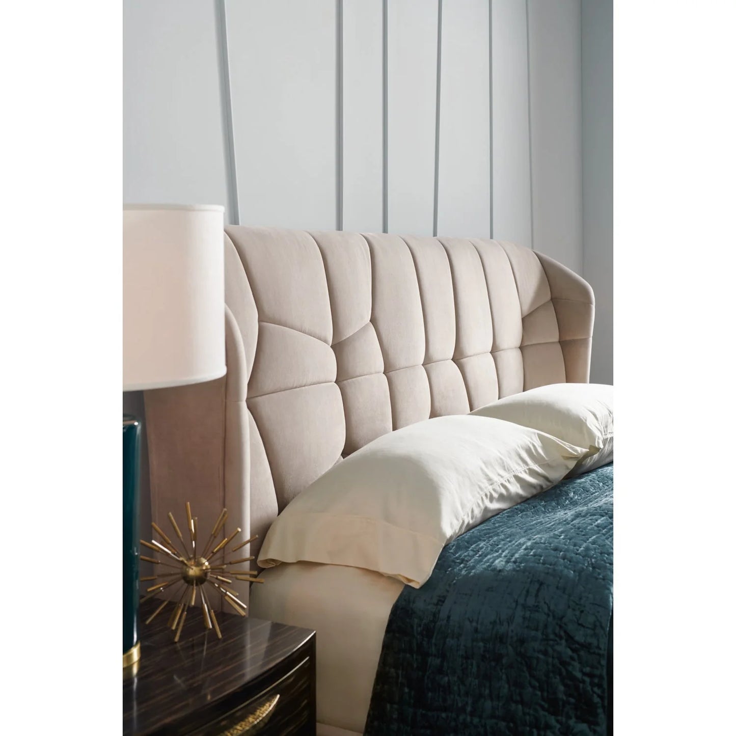 Luxury Upholstered Modern Quilted Bed European Style for Villa
