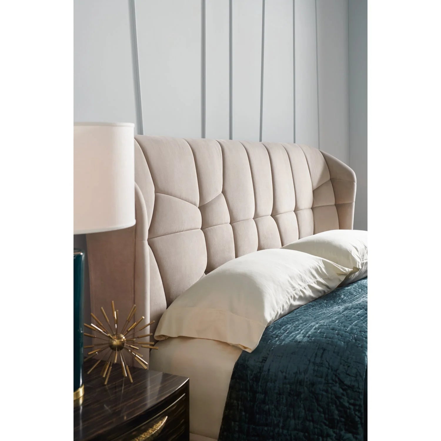 Luxury Upholstered Modern Quilted Bed European Style for Villa
