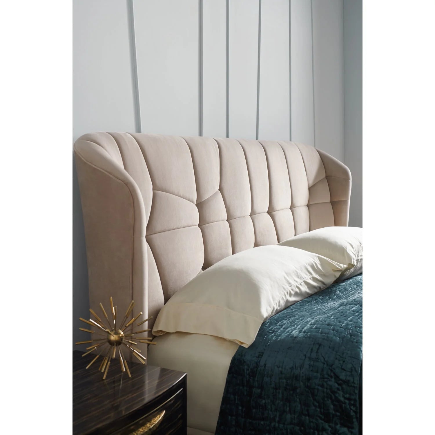 Luxury Upholstered Modern Quilted Bed European Style for Villa