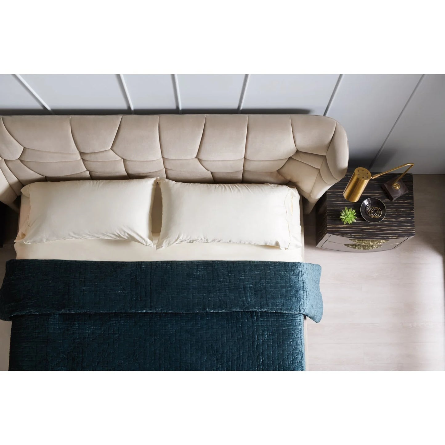 Luxury Upholstered Modern Quilted Bed European Style for Villa