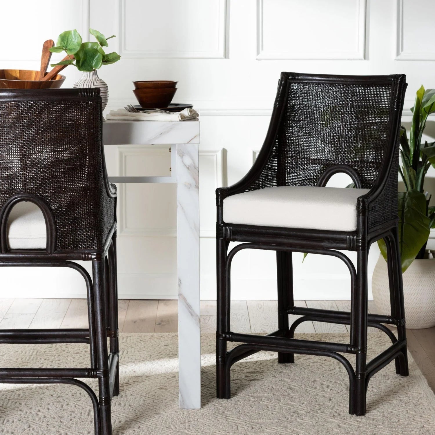 Luxury Upholstered Modern Rattan Counter Stool European Style for Villa