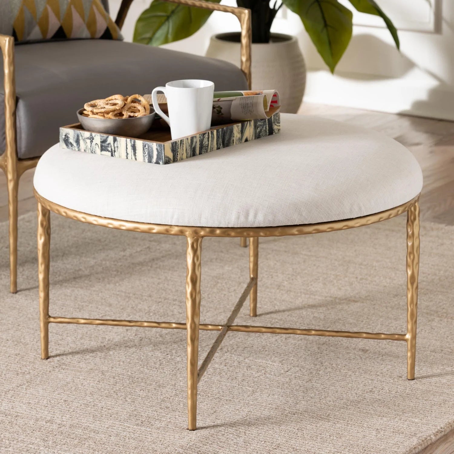 Luxury Upholstered Modern Round Ottoman European Style for Villa