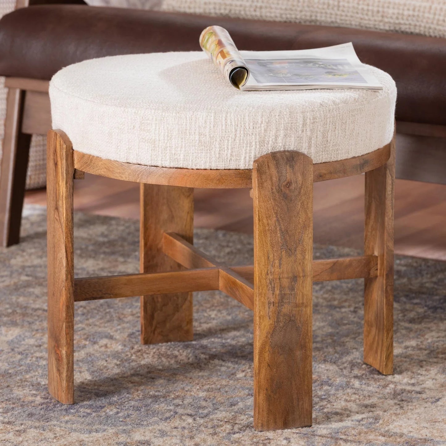 Luxury Upholstered Modern Round Ottoman European Style for Villa