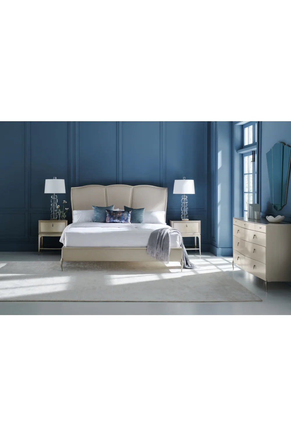 Luxury Upholstered Modern Silver Framed Bed European Style for Villa