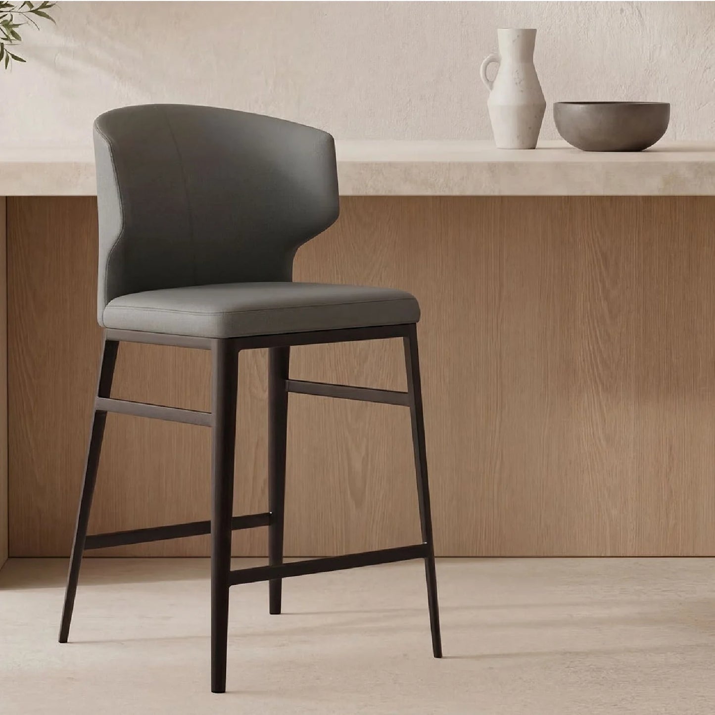 Luxury Upholstered Modern Vegan Leather Counter Stool European Style for Villa