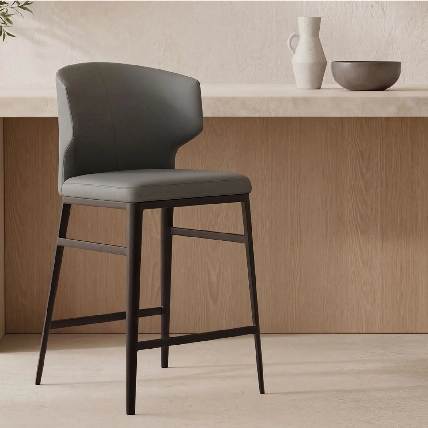Luxury Upholstered Modern Vegan Leather Counter Stool European Style for Villa