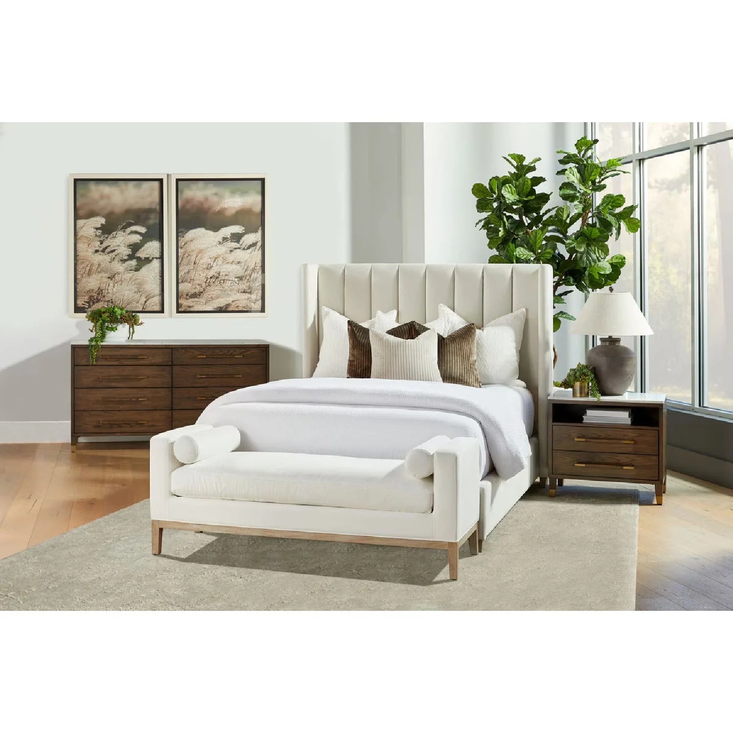 Luxury Upholstered Modern Velvet Bed European Style for Villa