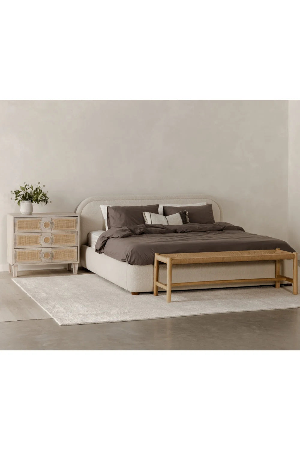 Luxury Upholstered Modern Velvet Bed European Style for Villa