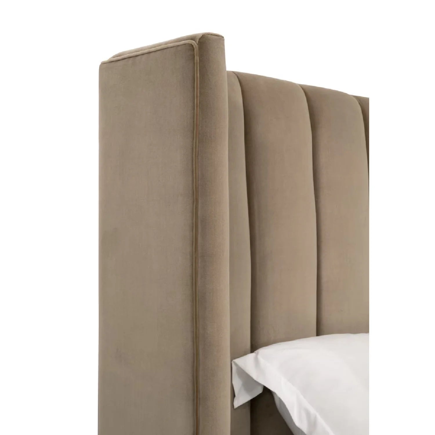 Luxury Upholstered Modern Velvet Bed European Style for Villa
