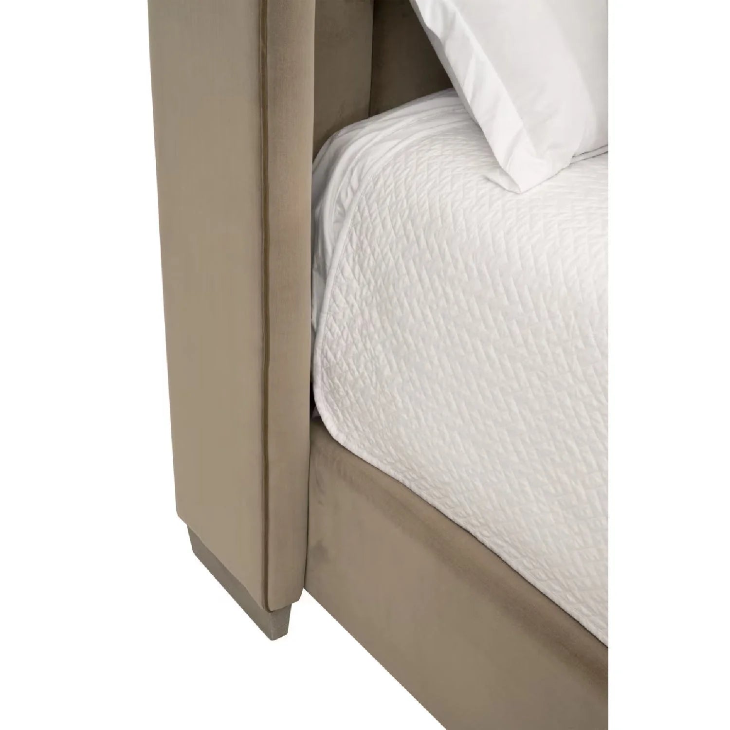 Luxury Upholstered Modern Velvet Bed European Style for Villa