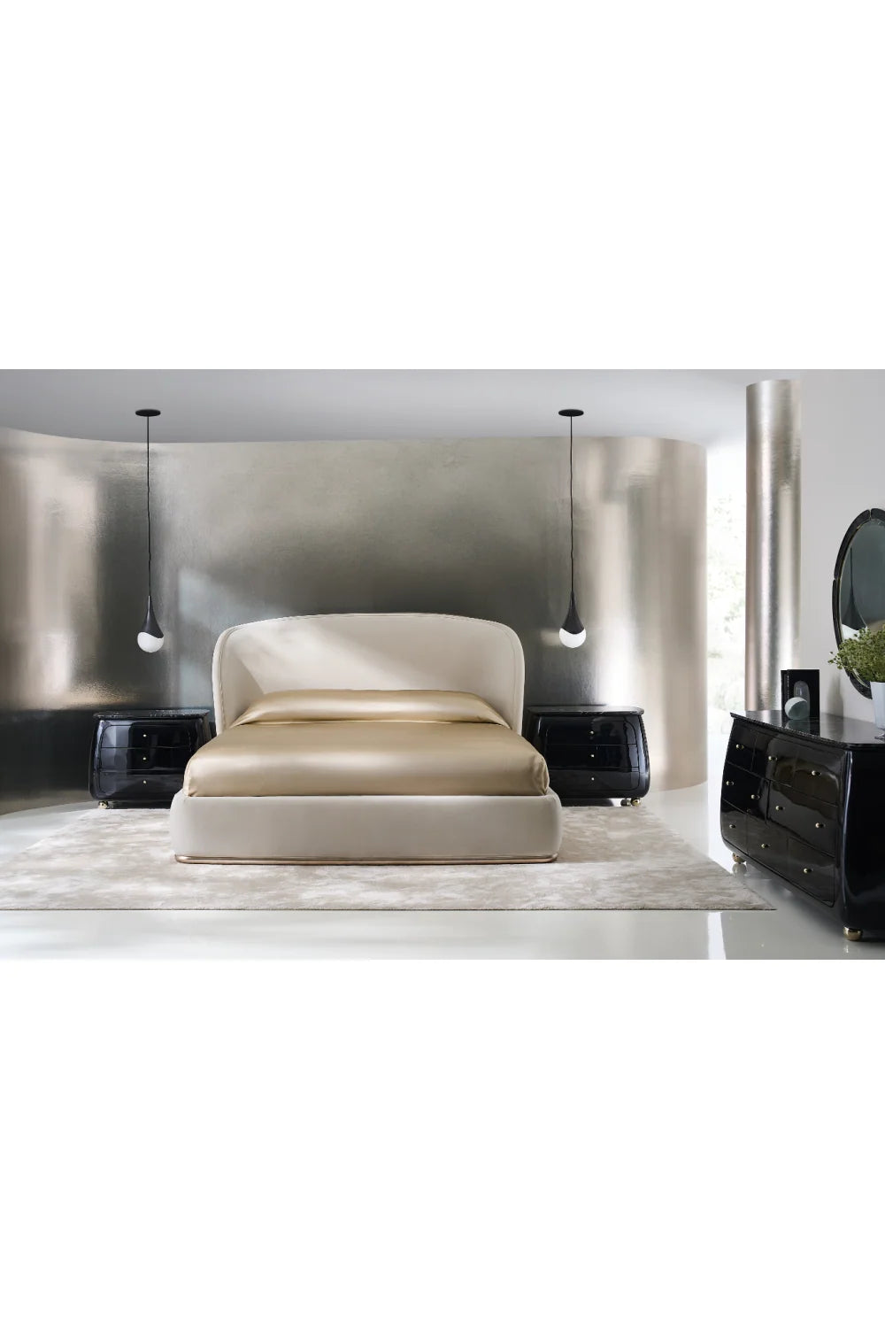 Luxury Upholstered Modern Velvet Bed European Style for Villa