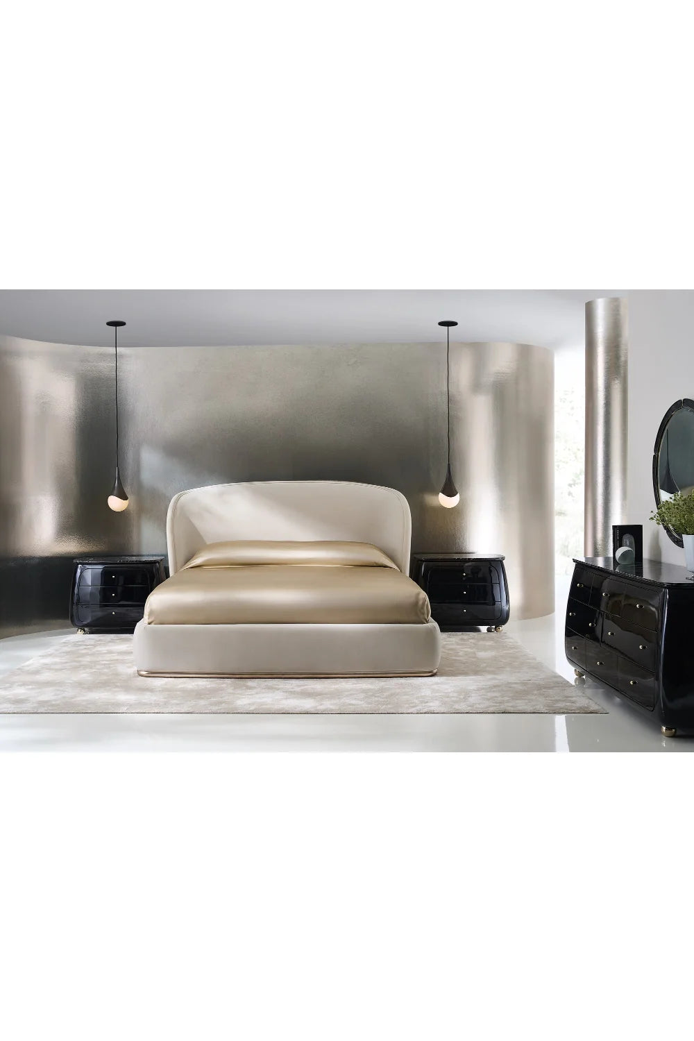Luxury Upholstered Modern Velvet Bed European Style for Villa