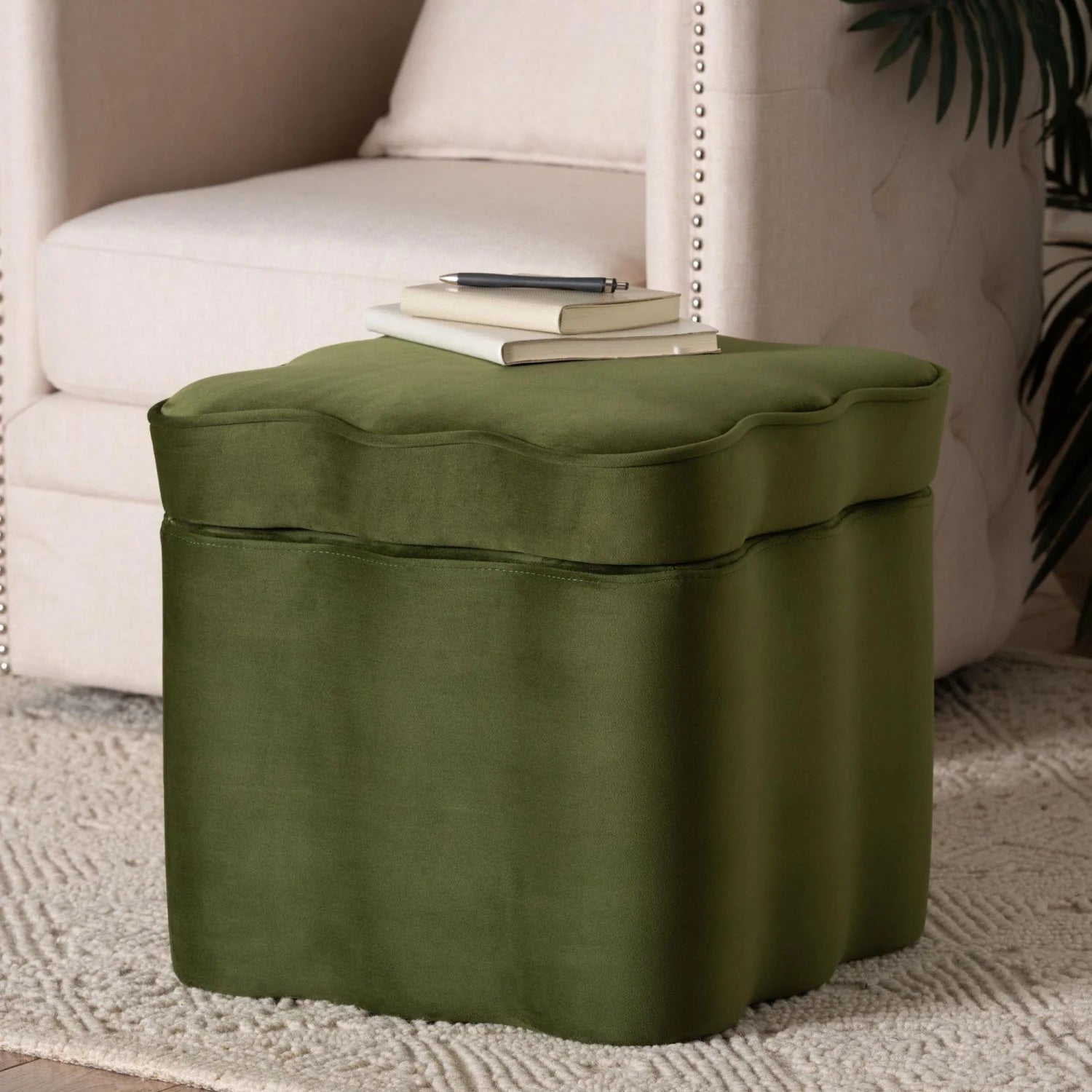 Luxury Upholstered Modern Velvet Ottoman European Style for Villa