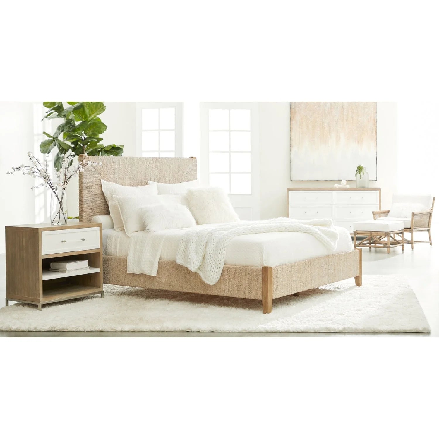 Luxury Upholstered Modern Whitewashed Abaca Bed European Style for Villa