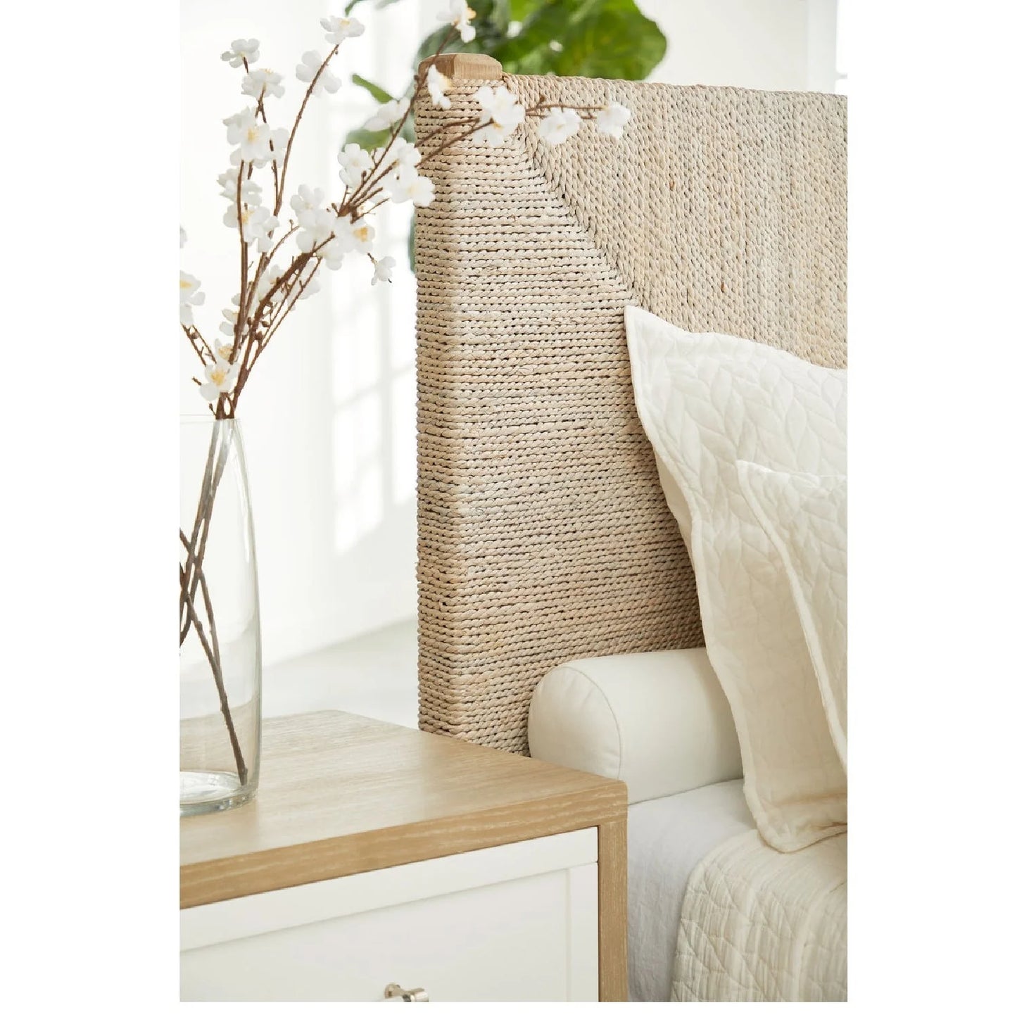 Luxury Upholstered Modern Whitewashed Abaca Bed European Style for Villa