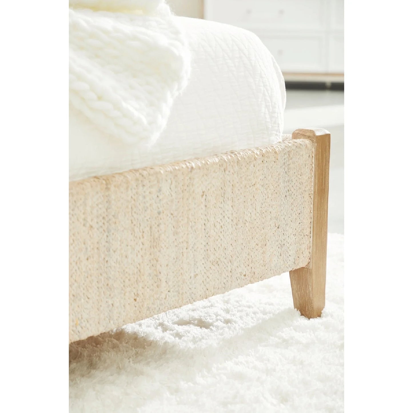 Luxury Upholstered Modern Whitewashed Abaca Bed European Style for Villa