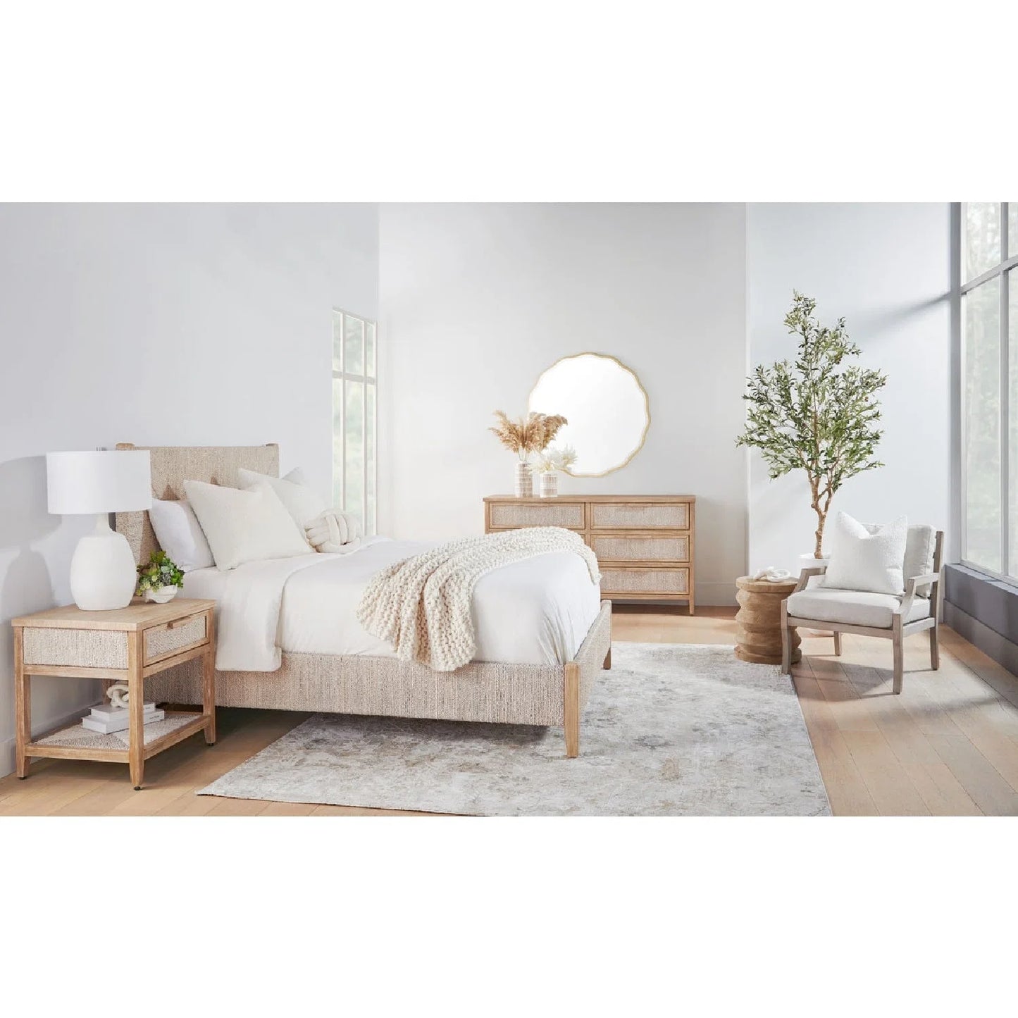 Luxury Upholstered Modern Whitewashed Abaca Bed European Style for Villa