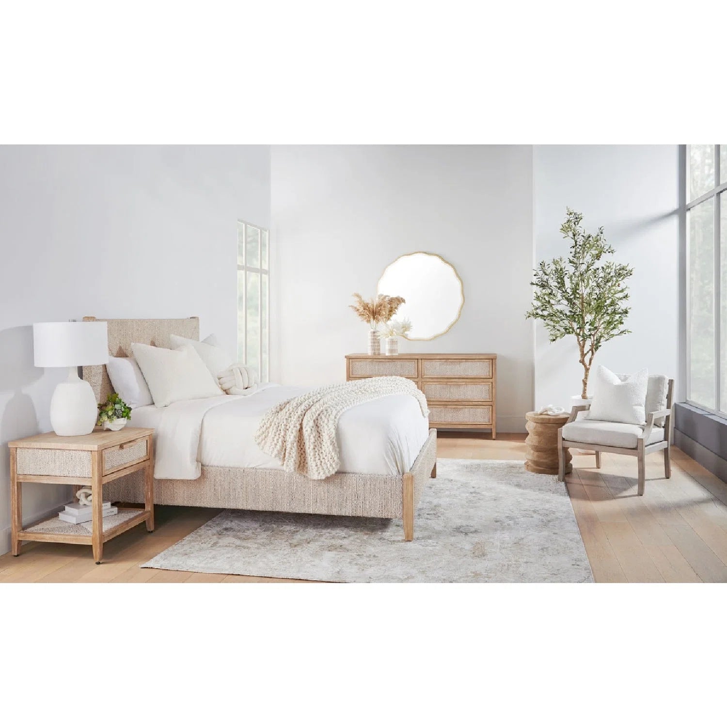 Luxury Upholstered Modern Whitewashed Abaca Bed European Style for Villa