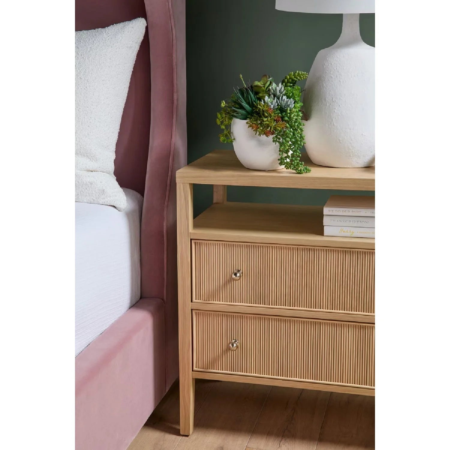 Luxury Upholstered Modern Wingback Bed European Style for Villa